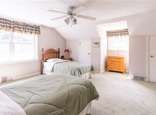 1070 Slippery Rock Rd, Grove City, PA 16127