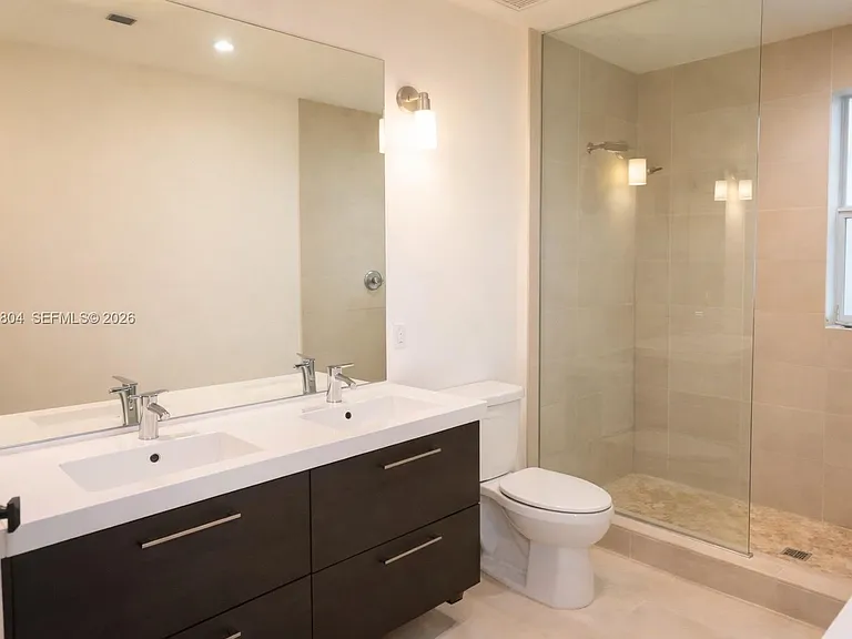 640 NE 71st St — Photo 11