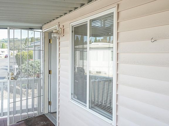 5th image of 324 Aileen Avenue