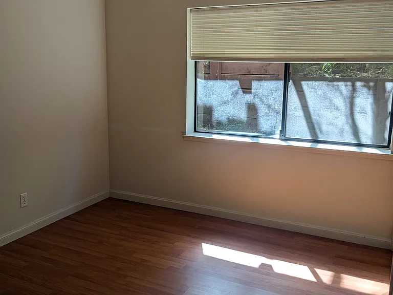 516 Monterey Rd #B — Photo 20