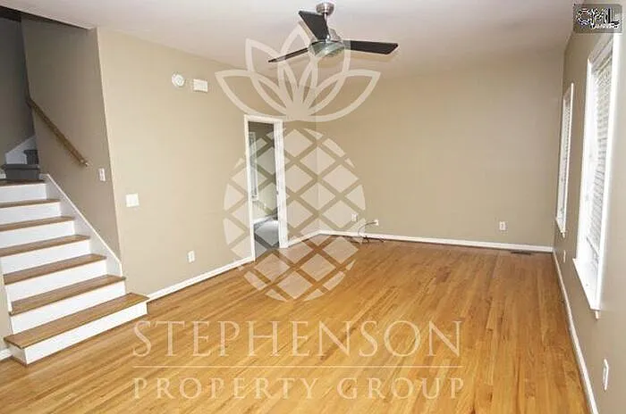 1 Graymont Cir — Photo 3