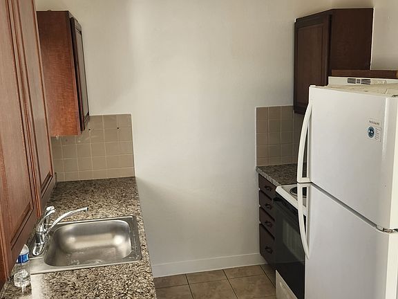 2nd image of 1244 Stuart St Unit C