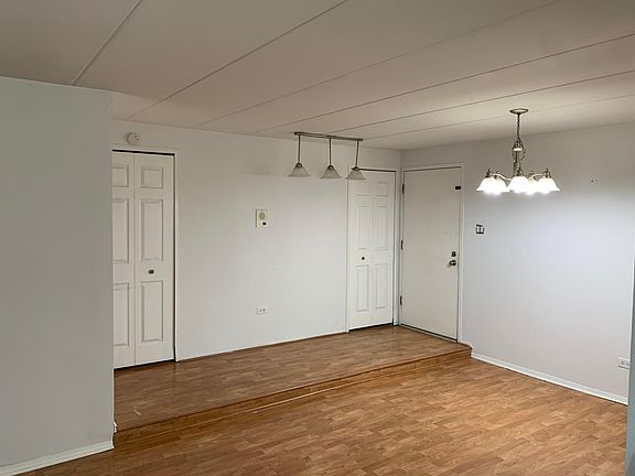 5th image of 5241 James Ln APT 1118