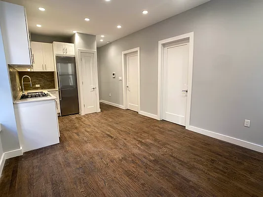 Rented by Tourma Realty LLC | media 33