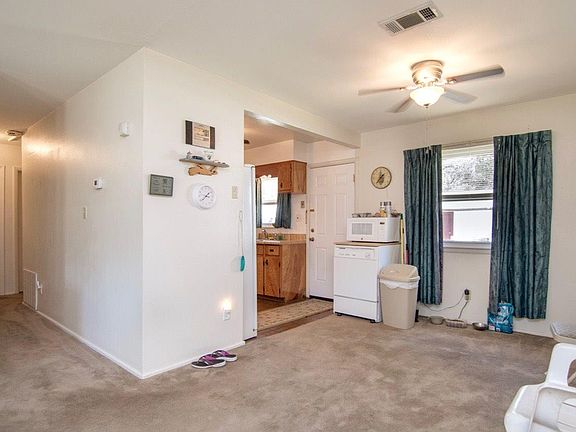 3rd image of 4684 Kimberly Dr