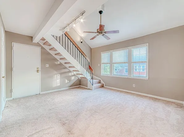 521 Bashford Ln APT 5, Alexandria, VA 22314