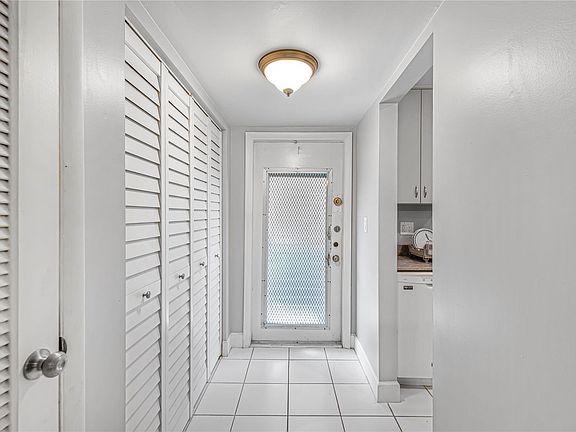 4th image of 2871 E Sunrise Lks Drive #312