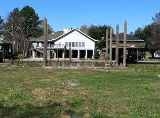 32866 Cypress Dr, Springfield, LA 70462