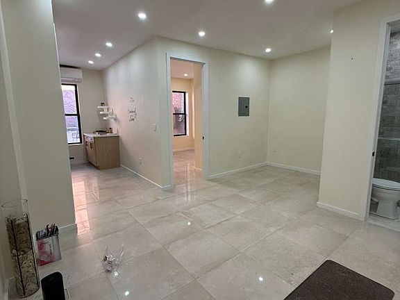 3rd image of 1413 Kings Hwy #3