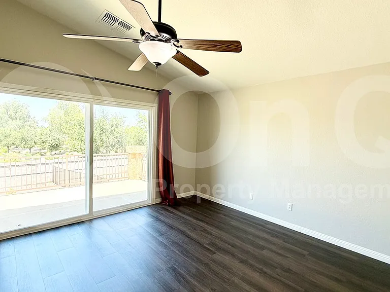 800 N Soho Pl — Photo 12