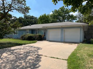 909 Boyd Ave, Newton, KS 67114