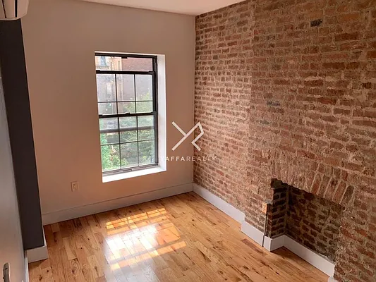 Rented by Yaffa Realty LLC | media 30