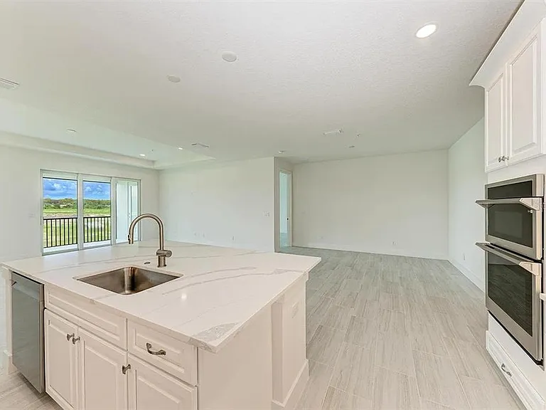 10016 Rembrandt Way #202 — Photo 5