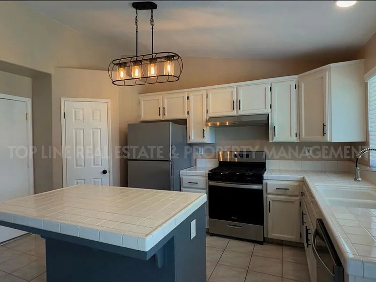 520 Pepper Dr — Photo 16