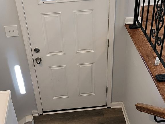 2nd image of 21528 Jeffery Ave