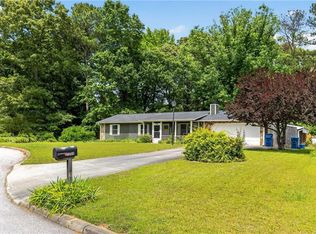 1250 Westwood Ct, Grayson, GA 30017