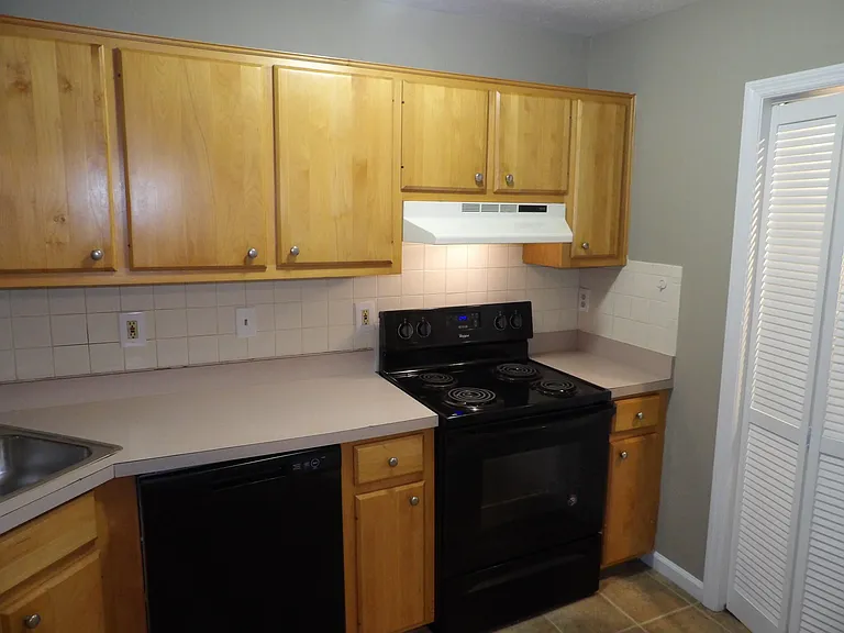 244 Meadowview Dr #12 — Photo 19