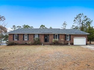 877 Fredonia Dr, Fayetteville, NC 28311