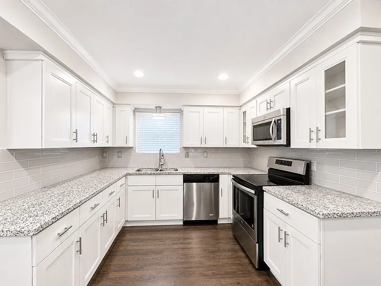 5802 W Bellfort Ave — Photo 10
