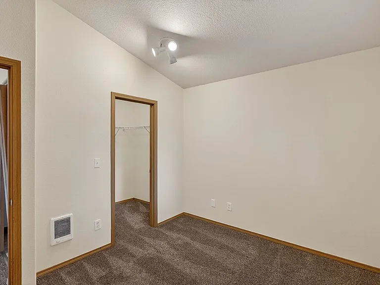 4837 NE 102nd Ave — Photo 15