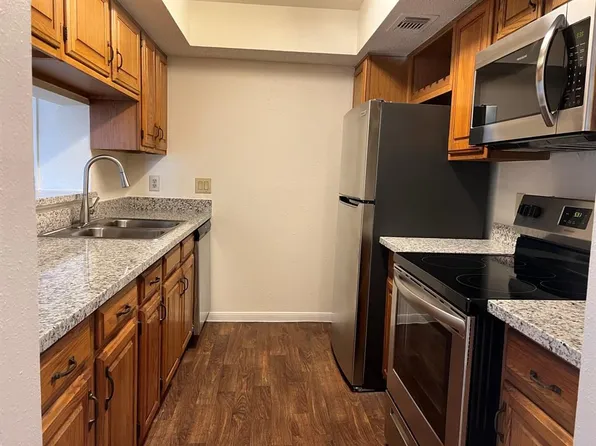 2826 S Bartell Dr APT 25, Houston, TX 77054