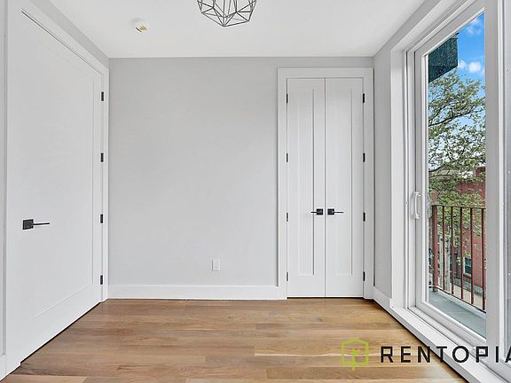 4th image of 58 Palmetto St APT 3F