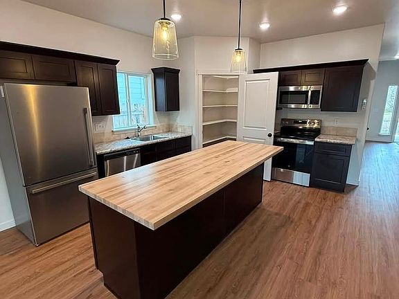 2nd image of 504 S 5th St #B