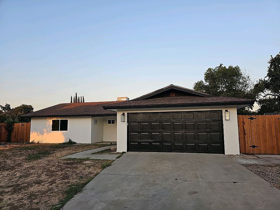1st image of 482 N Villa Ave