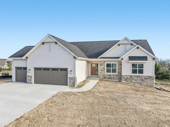 762 Brockway DRIVE #Lt24, Mukwonago, WI 53149