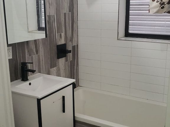 2nd image of 615 Bramhall Ave #18Q