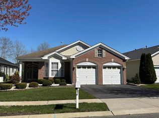 102 Oxford Ct, Galloway, NJ