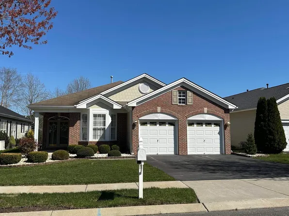 102 Oxford Ct, Galloway, NJ 08205