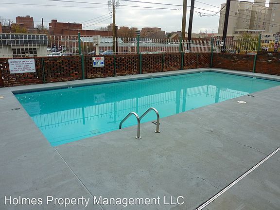2nd image of 510 14th St APT 404