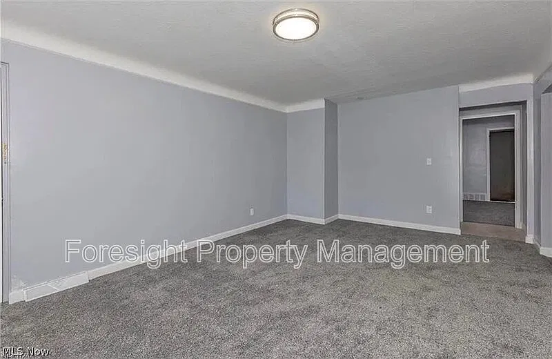 2 bed, 1.0 bath, $1,400 — Photo 3