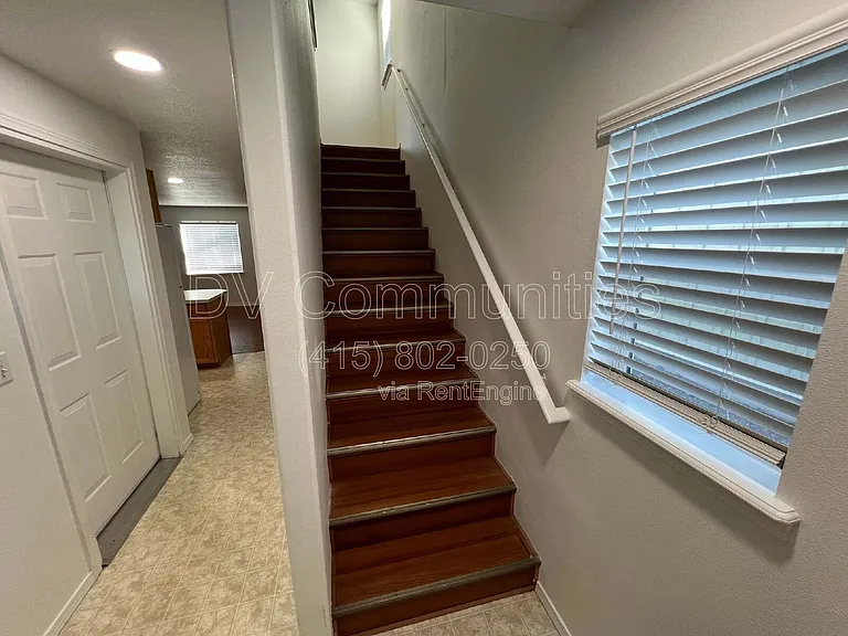 2521 NW Cedar Ave #1 — Photo 18
