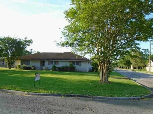 31 Knotty Pine Ln, Orange, TX 77630