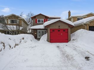 24 Fox Run, Barrie, ON L4N 5L5