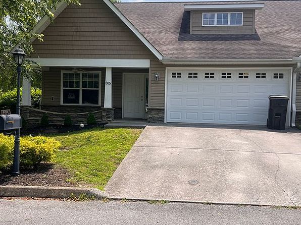 305 Meriwether Way