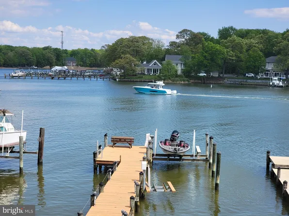 8149 Orchard Point Rd, Pasadena, MD 21122