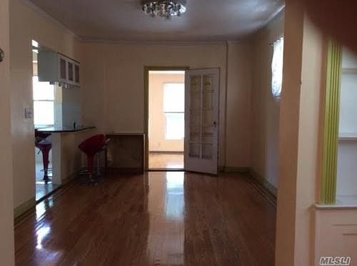 3rd image of 10816 66th Ave