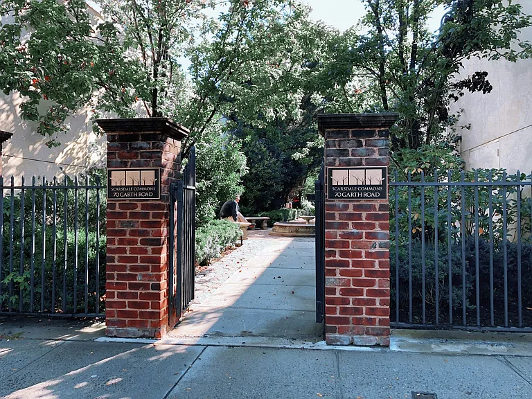 Scarsdale Commons — Photo 39