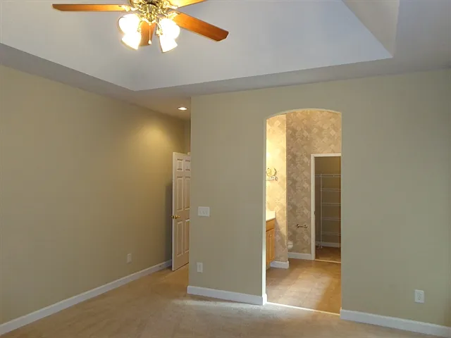 3 bed, 2.0 bath, 2176 sqft, $2,615 — Photo 4
