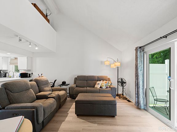 5th image of 122 Oak Ridge Drive #122