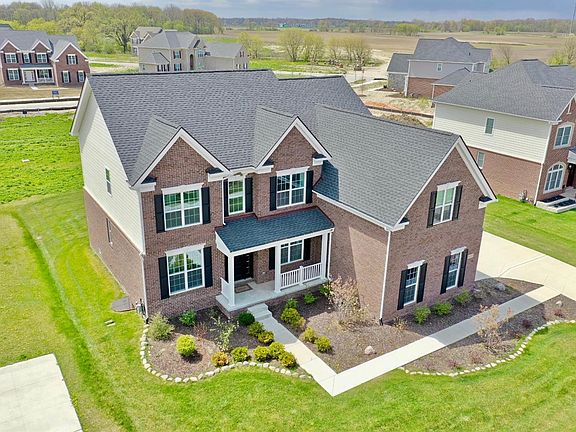 2nd image of 51275 Gulfstream Park Ln