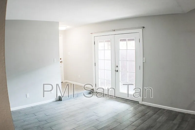 2 bed, 2.0 bath, 1006 sqft, $1,550 — Photo 2
