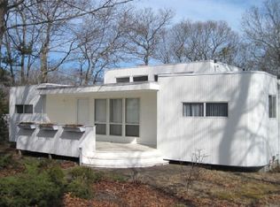 684 Hands Creek Rd, East Hampton, NY 11937