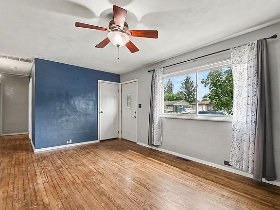 4th image of 5015 Bloomfield Pl
