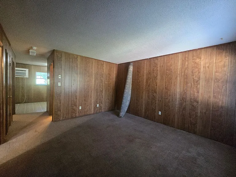 208 Julian Ave — Photo 6