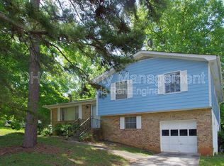 210 Creekwood Ln, Riverdale, GA
