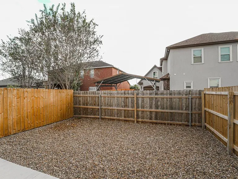 3302 S Sugar Rd — Photo 9
